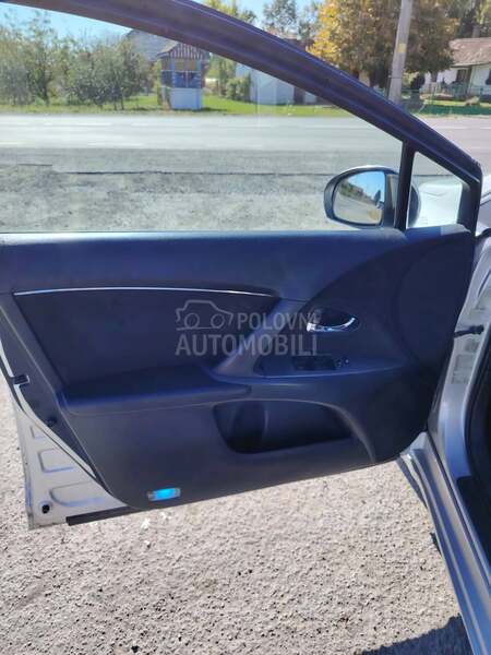 Toyota Avensis 2.0 D4D LUNA