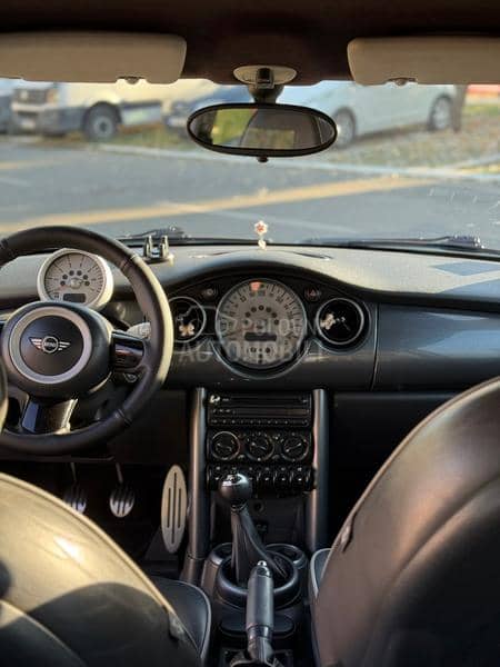 MINI One 