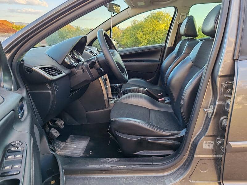 Peugeot 207 SW OUTDOOR Peugeot 207 SW OUTDOOR