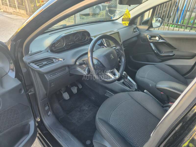 Peugeot 208 1.5 HDi Nav