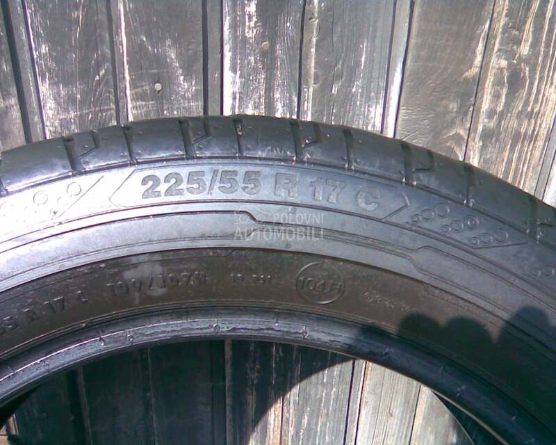 Continental 225/55 R17 Letnja