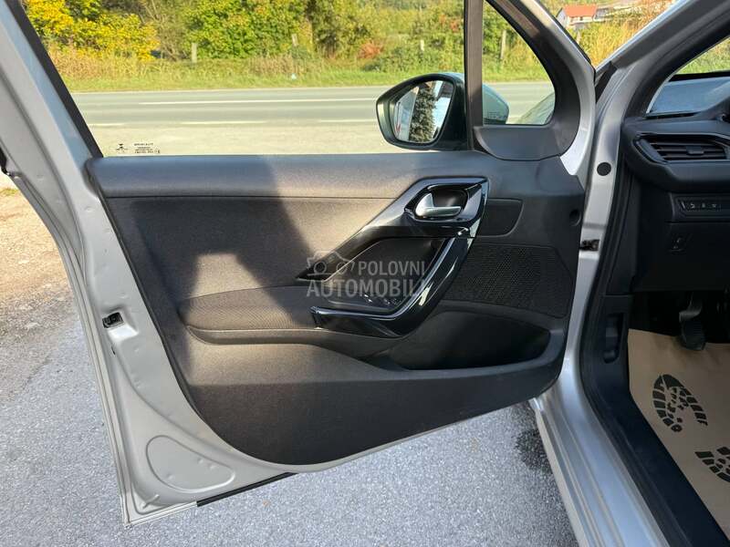Peugeot 208 1.6 HDI Active