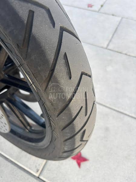 Suzuki V Strom