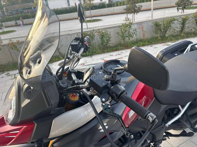 Suzuki V Strom
