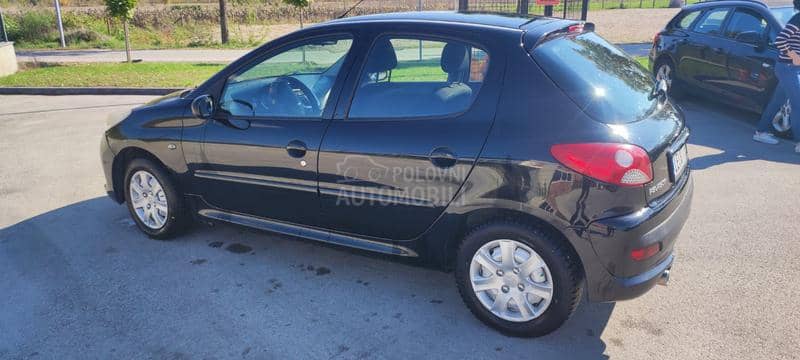 Peugeot 206 plus 