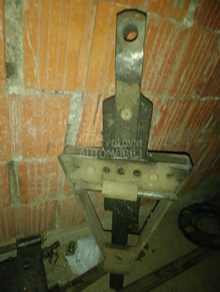 IMT 539 577 poteglica ploča