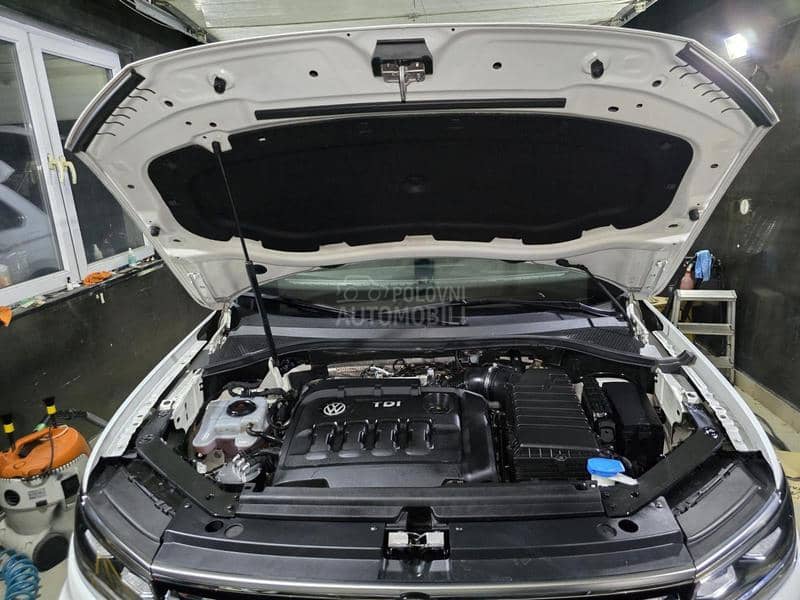 Volkswagen Tiguan 2.0 240k.Z.A.M.E.N.A