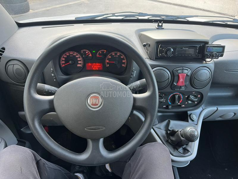 Fiat Doblo SALON STANJE