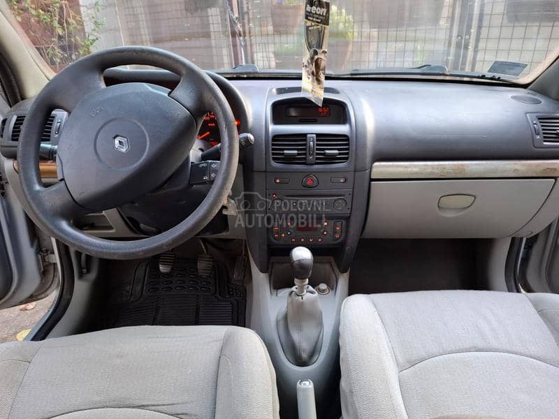 Renault Clio I.Z.V.A.N.R.E.D.A.N.