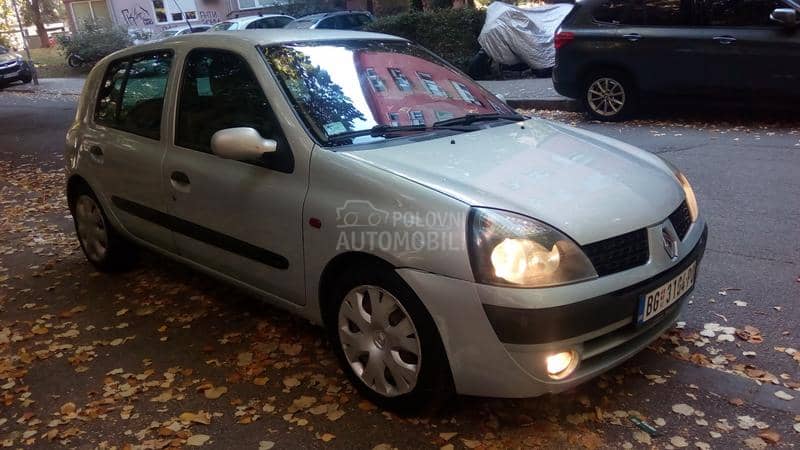 Renault Clio I.Z.V.A.N.R.E.D.A.N.
