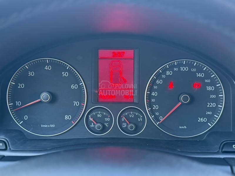 Volkswagen Golf 5  Volkswagen Golf 5