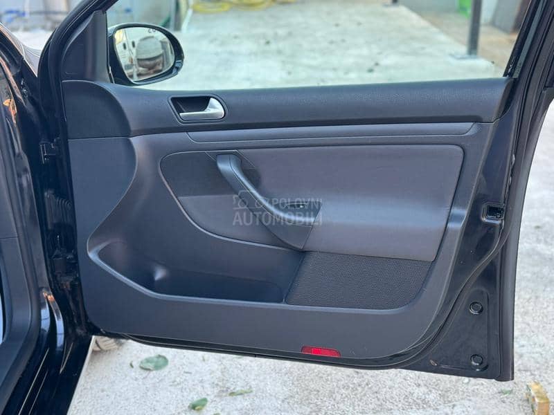 Volkswagen Golf 5  Volkswagen Golf 5