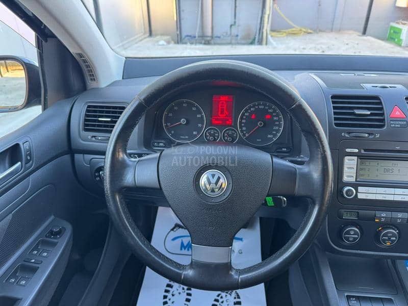 Volkswagen Golf 5  Volkswagen Golf 5