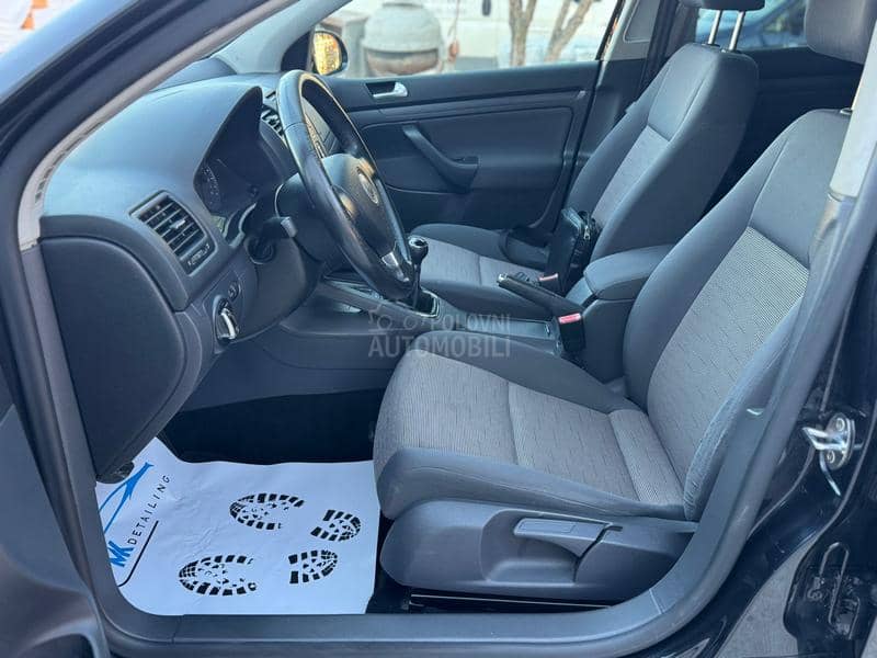 Volkswagen Golf 5  Volkswagen Golf 5