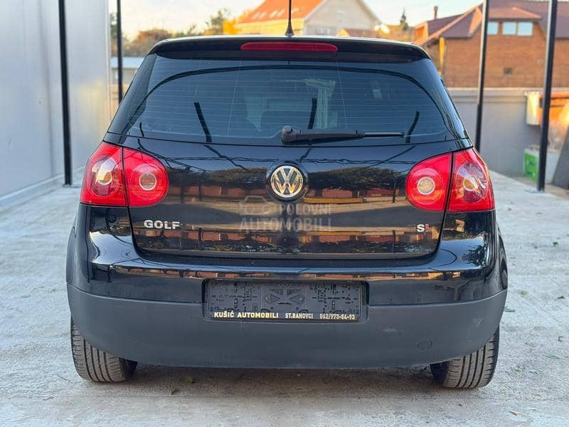 Volkswagen Golf 5  Volkswagen Golf 5