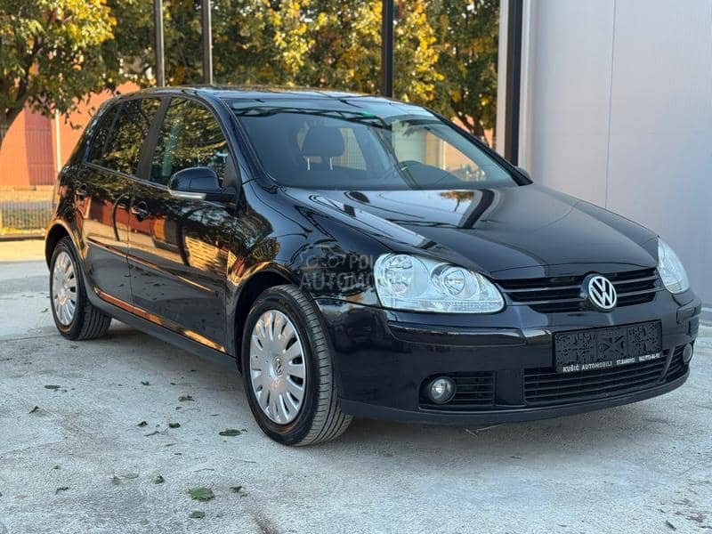 Volkswagen Golf 5  Volkswagen Golf 5