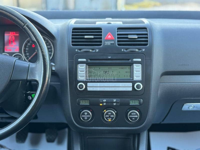 Volkswagen Golf 5  Volkswagen Golf 5