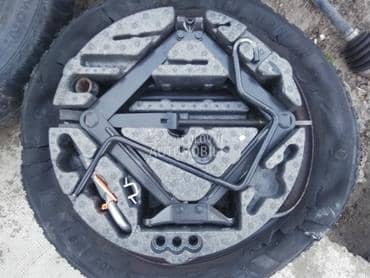 Dizalica, kljuc za tockove za Opel Astra H