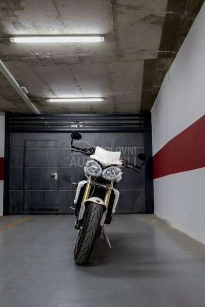 Triumph street triple 675