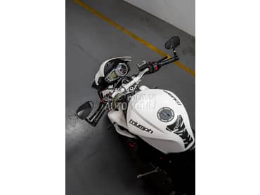 Triumph street triple 675