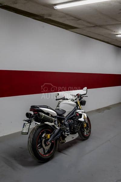 Triumph street triple 675