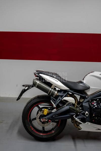 Triumph street triple 675