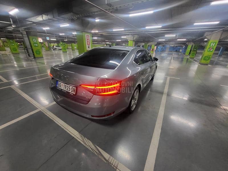 Škoda Superb 2.0 tdi 4x4 STYLE