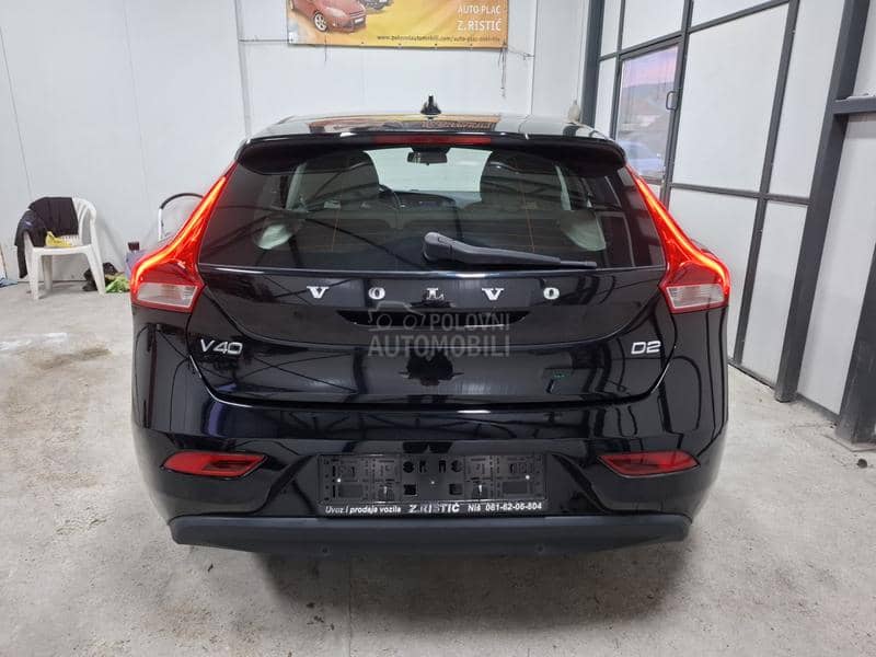 Volvo V40 1.6D SUMMUM