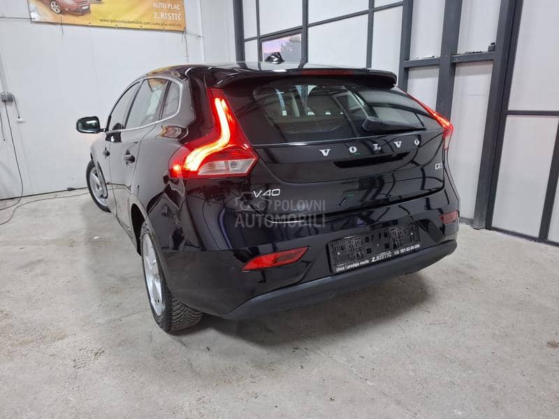 Volvo V40 1.6D SUMMUM