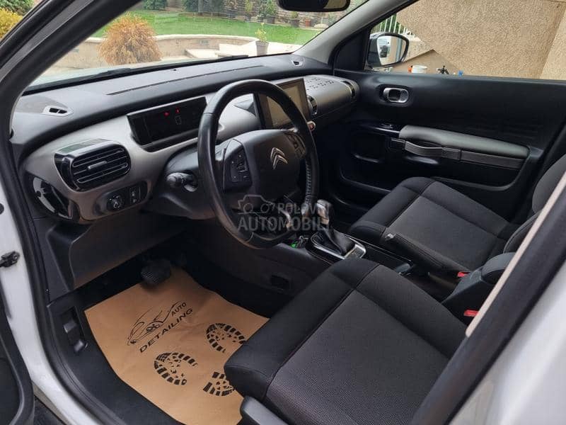 Citroen C4 Cactus 1.2b /AUTOMTIK/