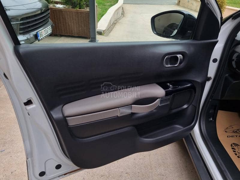 Citroen C4 Cactus 1.2b /AUTOMTIK/