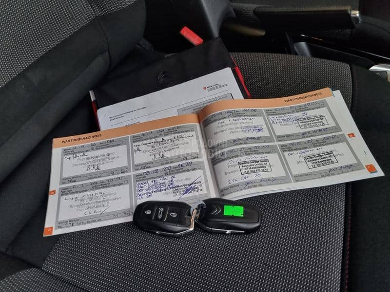 Citroen C4 Cactus 1.2b /AUTOMTIK/