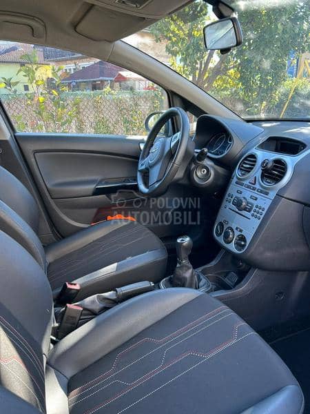 Opel Corsa D 1.3DTCi/0DLIČNA/