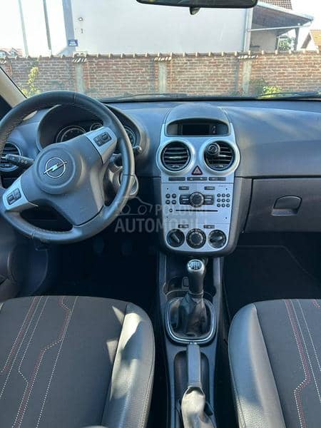 Opel Corsa D 1.3DTCi/0DLIČNA/