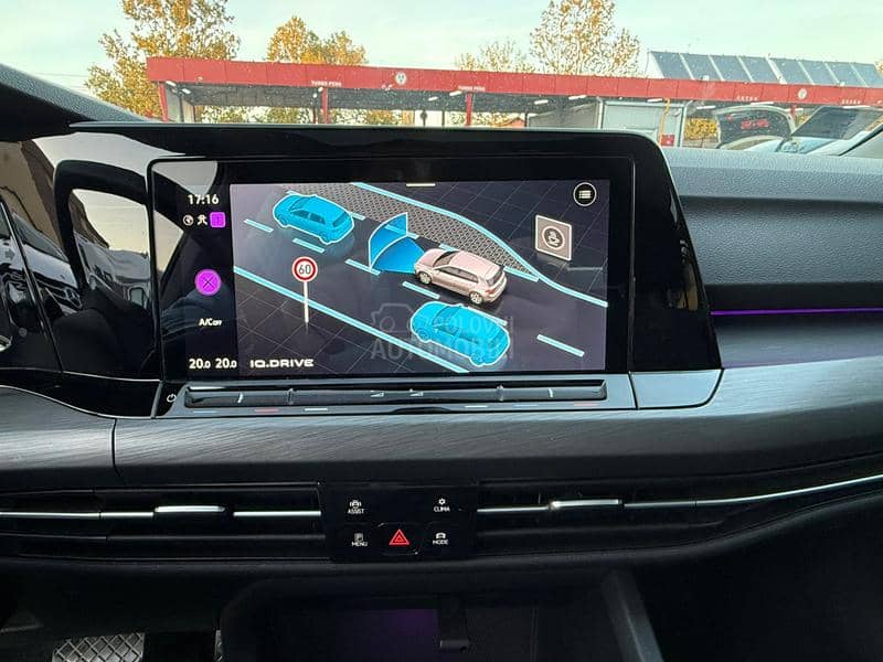 Volkswagen Golf 8 DSG Style IQ