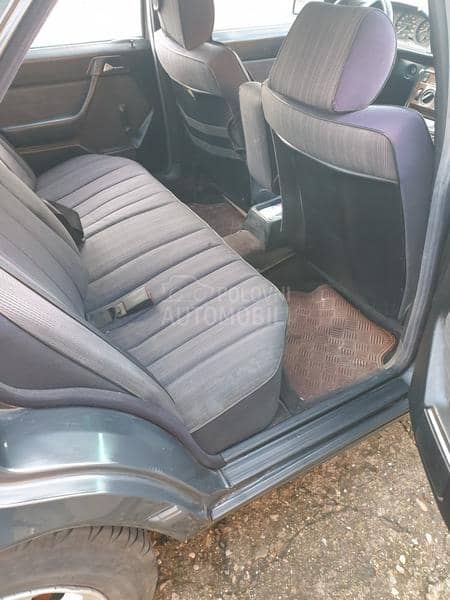 Mercedes Benz E 230 