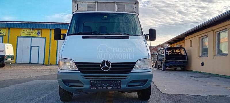 Mercedes Benz Sprinter 