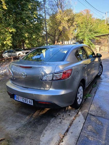 Mazda 3 1.6 b