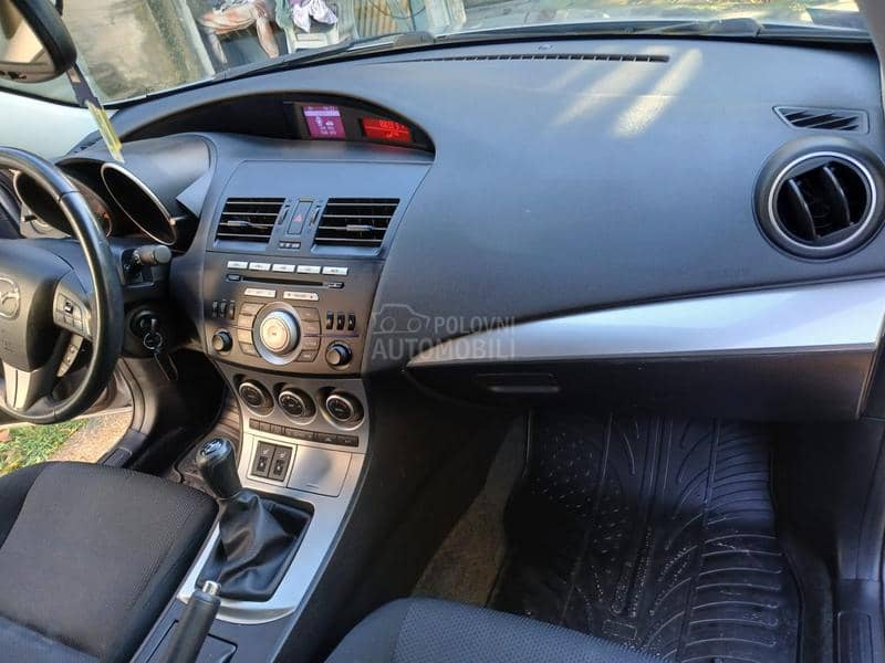 Mazda 3 1.6 b