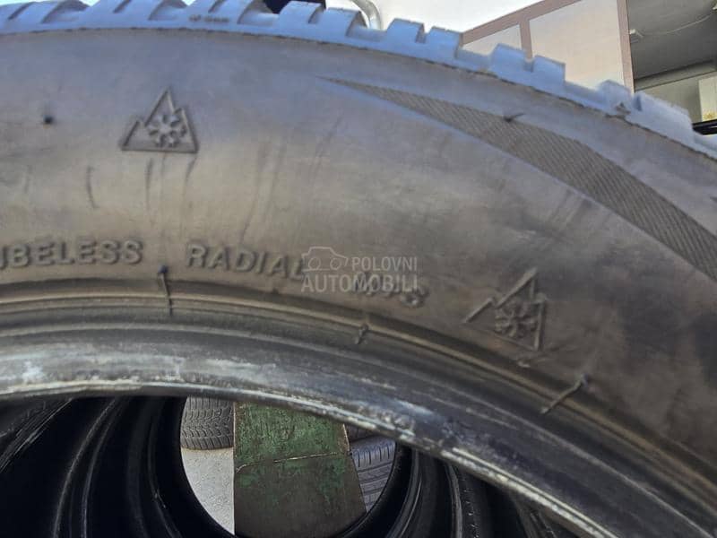 Firestone 215/55 R16 Zimska