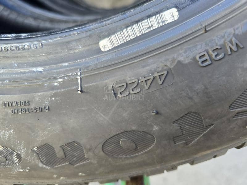 Firestone 215/55 R16 Zimska