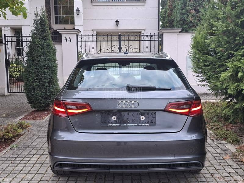 Audi A3 3xS line  / N O V / Audi A3 3xS line  / N O V /