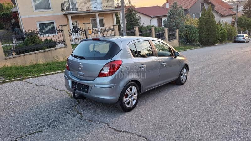 Opel Corsa D 1.3 Multijet, COSMO