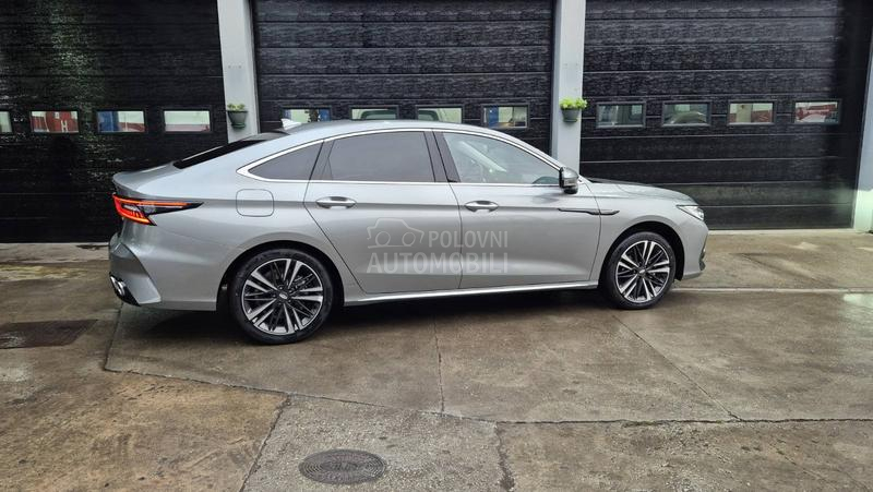 Chery Arrizo 8 Noble