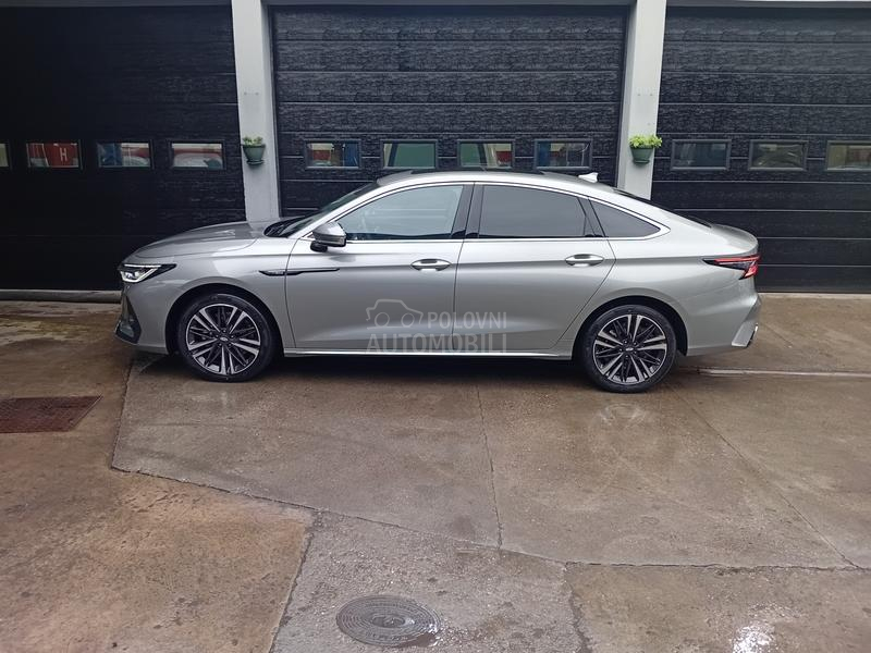 Chery Arrizo 8 Noble