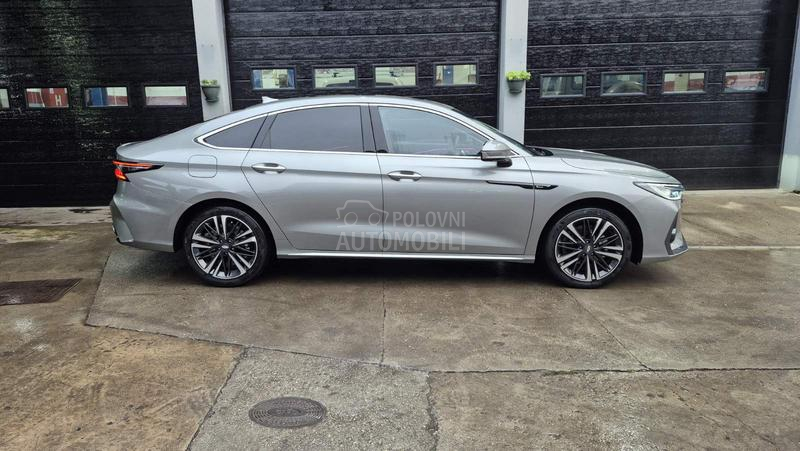 Chery Arrizo 8 Noble