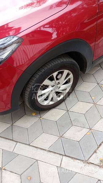 Hyundai Tucson 1.6 T-GDI PREMIUM