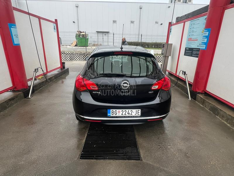 Opel Astra J CDTI