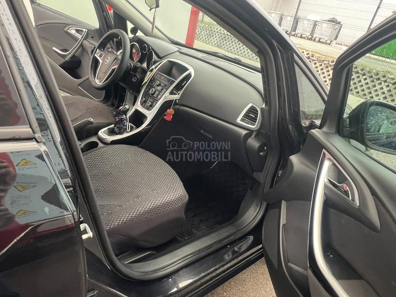 Opel Astra J CDTI