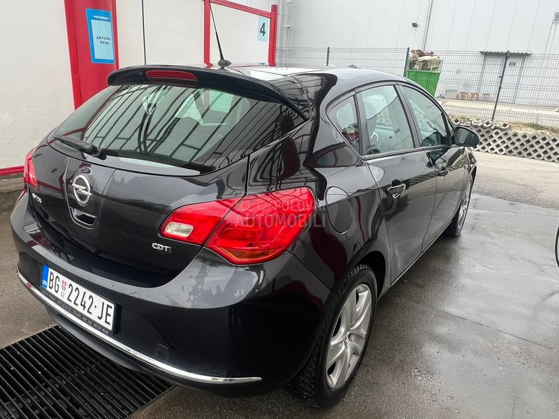 Opel Astra J CDTI
